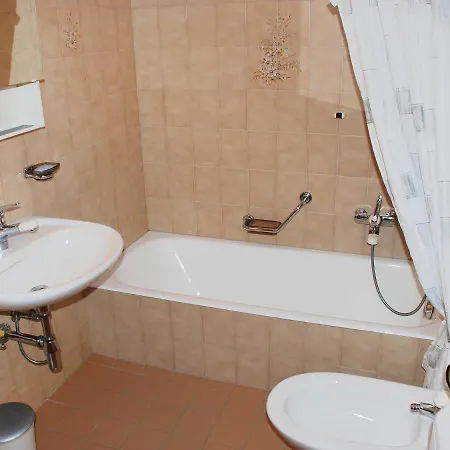 Residenza Ai Castagni By Interhome *